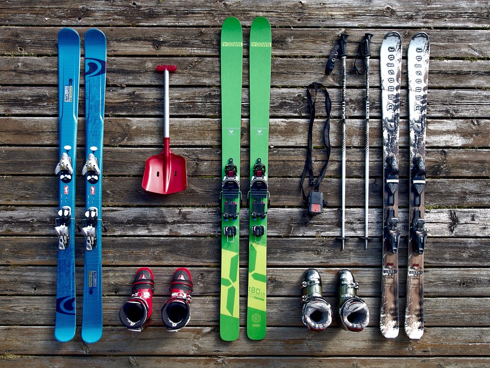Skier en toute sécurité : les règles à suivre